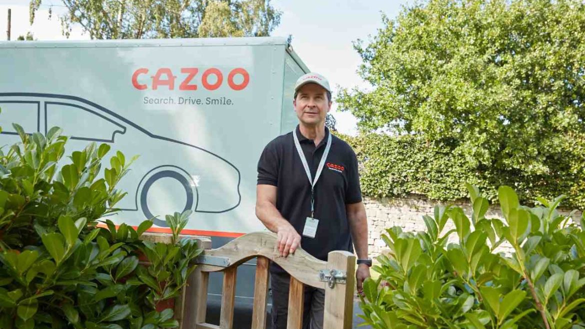Cazoo delivery specialist